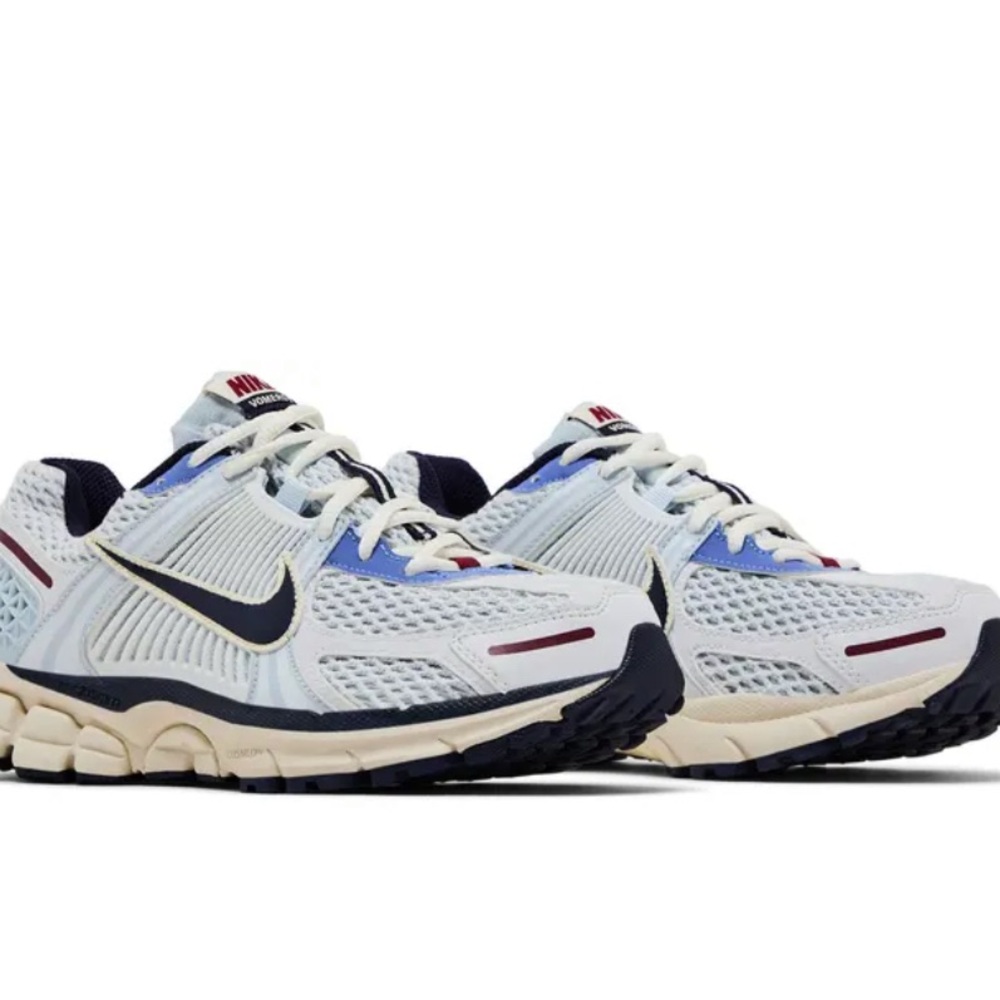 Nike Vomero Women's White and Blue Shoes